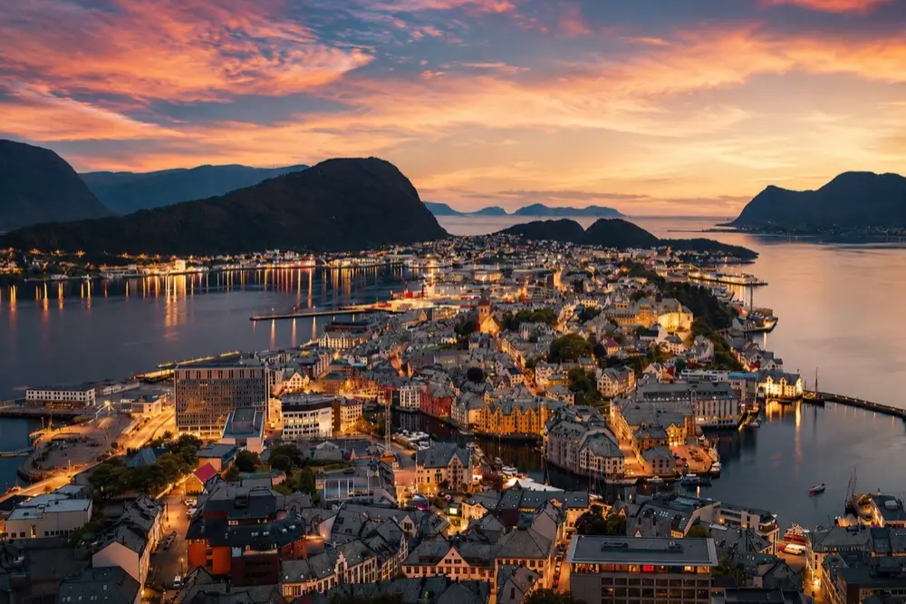 Scandinavia Summer Tour (10–17 August)